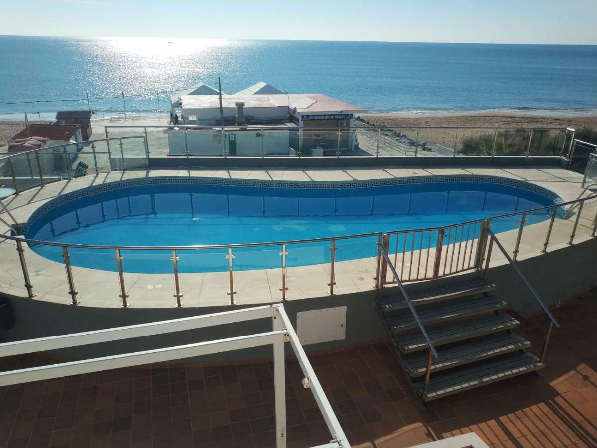 Islantilla-Apartamento Con Piscina Y Garaje En Primera Linea De Playa Isla Cristina Kültér fotó